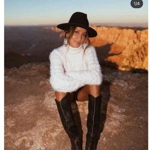 LPA Gisela Turtleneck